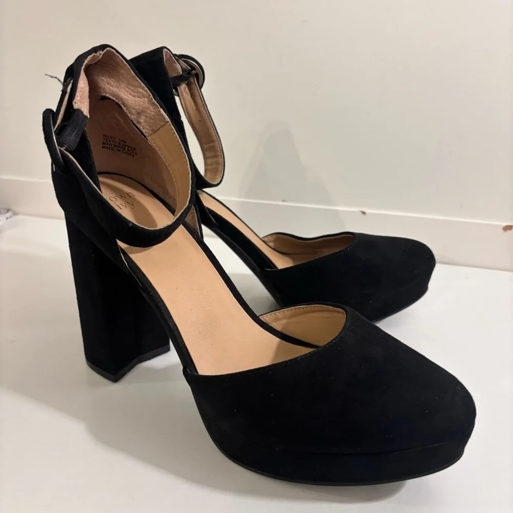 Crown & Ivy Riley Black Ankle Strap Box Platform Heels Size 10